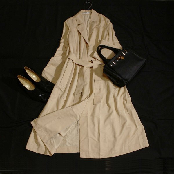 美品 PLST プラステ 綺麗め ノーボタン 共布ベルト付き スプリングコート S 春 ベージュ 26A02