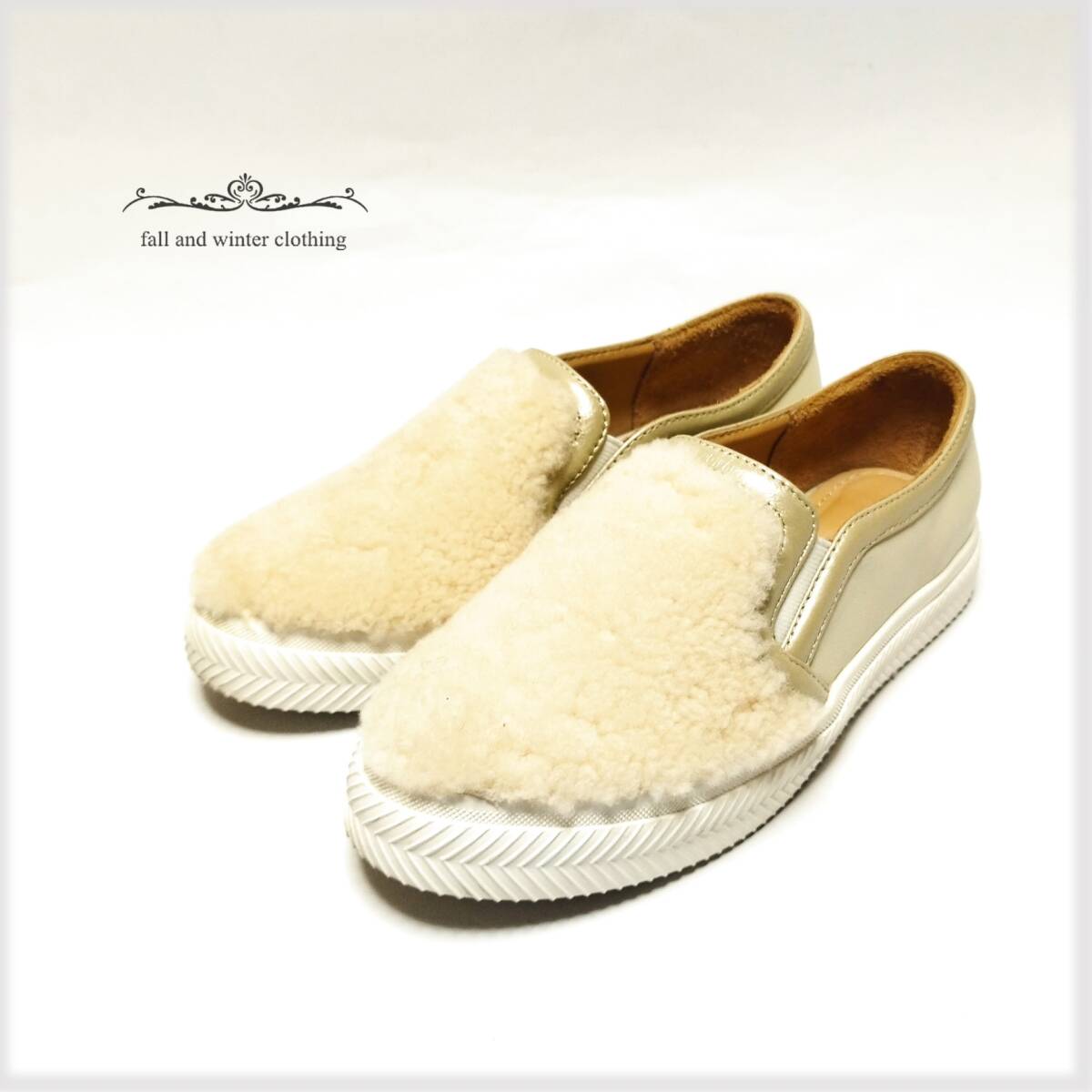 一度着♪美品＊GRACE CONTINENTAL グレースコンチネンタル ＊ リアルレザー＆ボア スリッポン♪アイボリー36（23cm）シューズ スニーカー