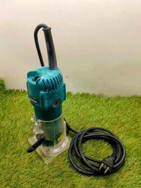 ☆マキタ(Makita) 電子トリマ 6mm 3707FC　動作確認済み