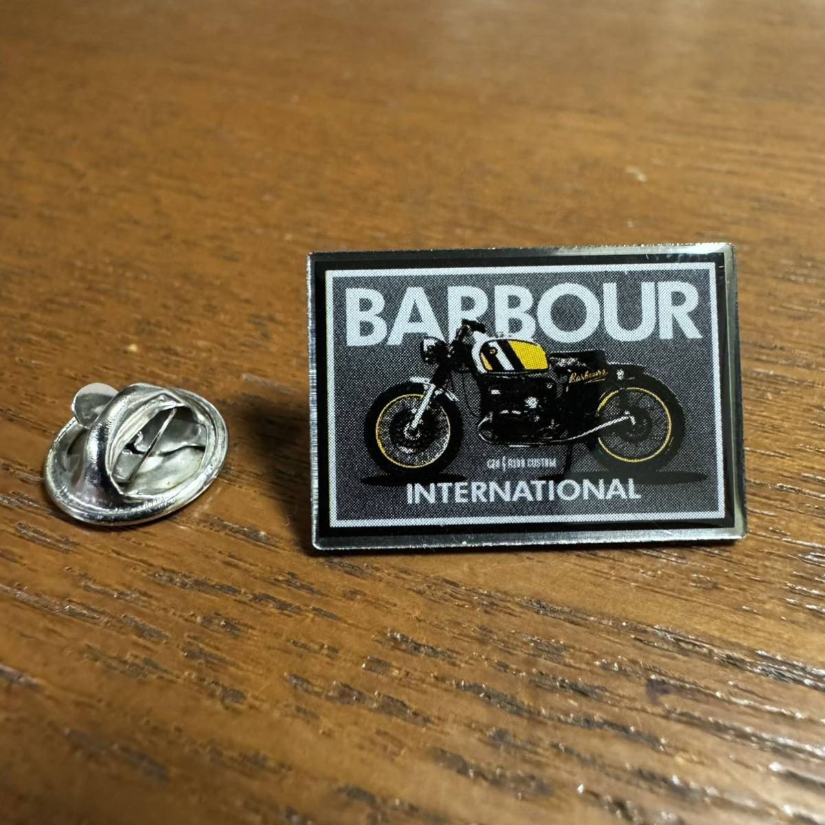 【新品】Barbour/バブアー インターナショナル ピンバッジ 未使用 ノベルティ