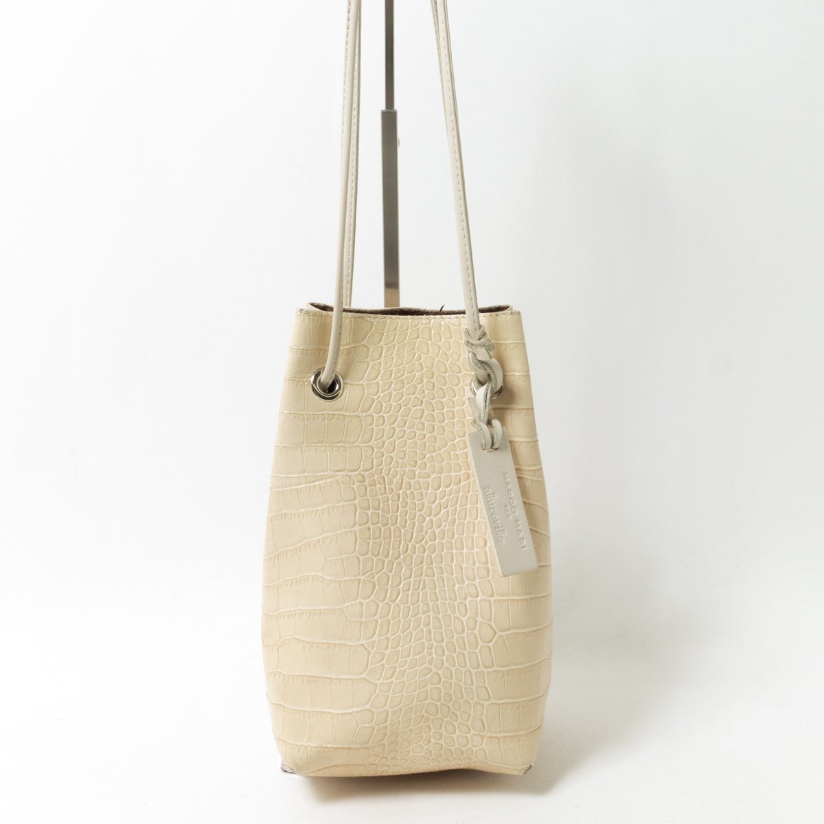 MARCO MASI per allureville マルコ・マージ・パー・アルアバイル 巾着バッグ ショルダーバッグ クロコ型押し ベージュ レザー レディース