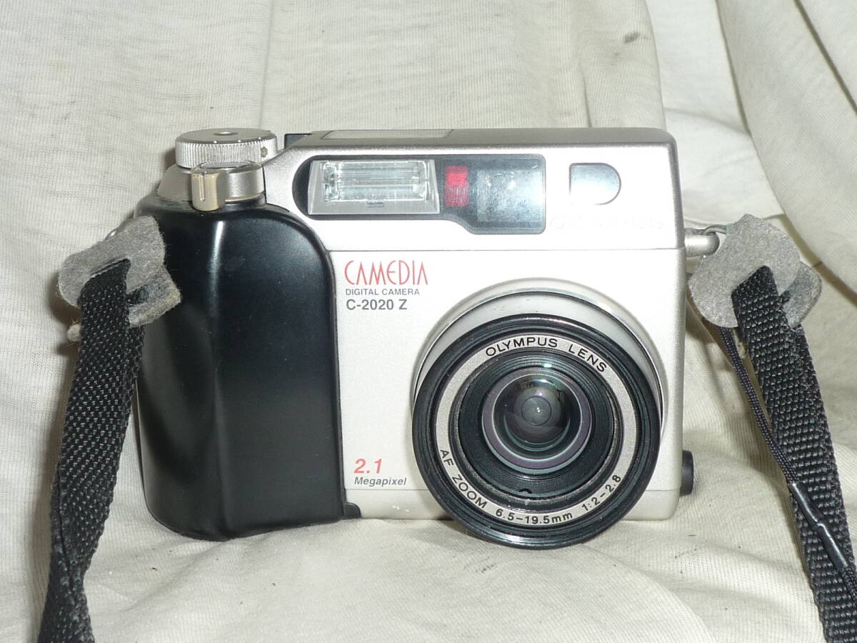 OLYMPUS C-2020 ZOOM（210万画素）単三電池仕様・動作品