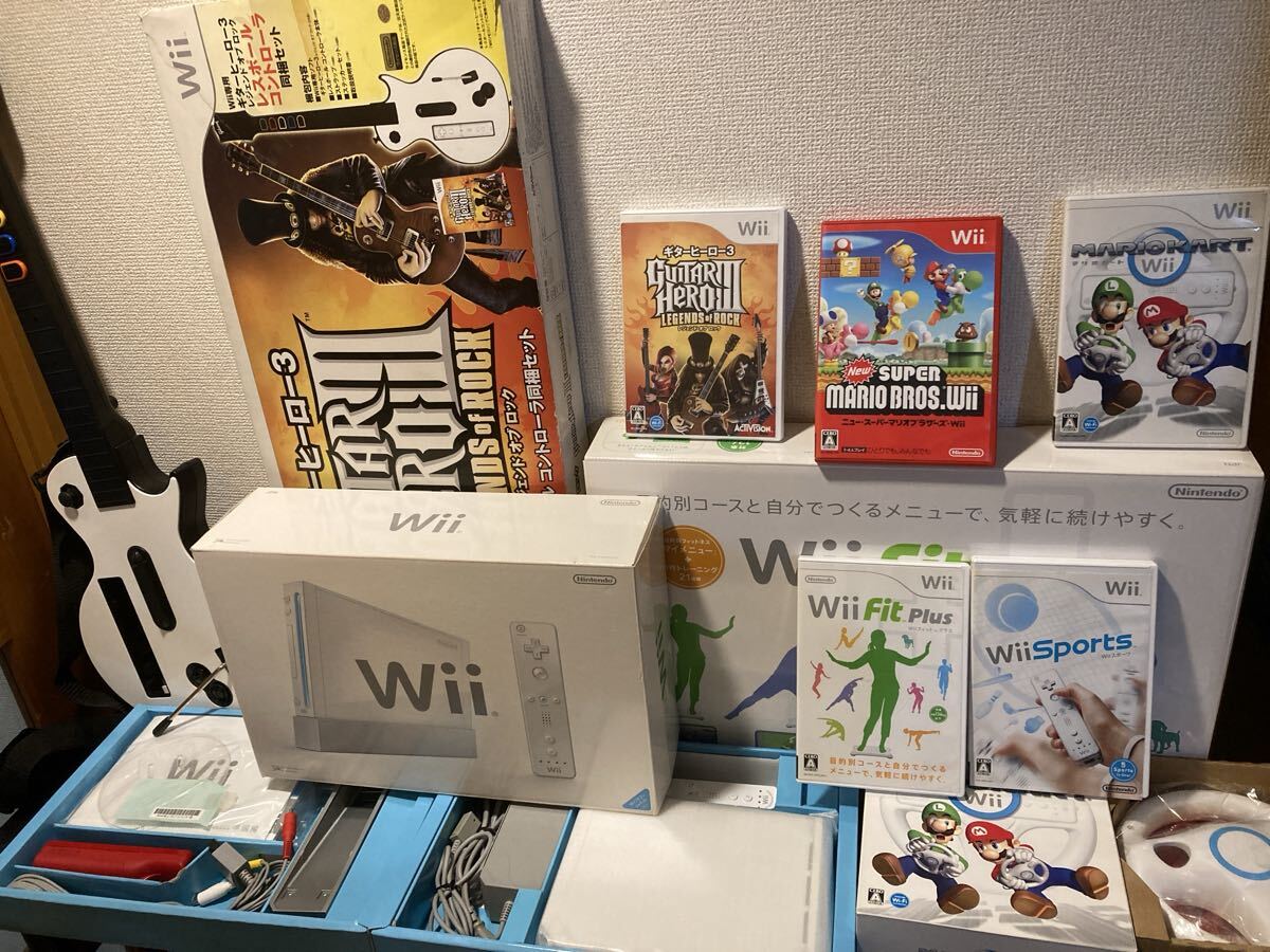 Wii本体 guitarhero3 Nintendo マリオカートハンドル wii fit本体　ソフト5本　ギタコン貴重　レア