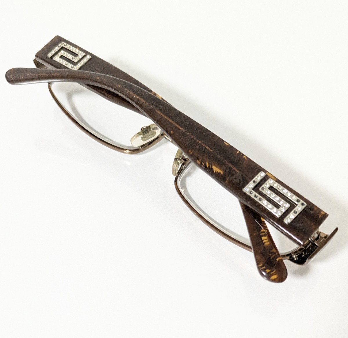 《 VERSACE 》ヴェルサーチ メガネフレーム　度入り眼鏡　イタリア製　総柄 ブロンズカラー　スクエア型　ユニセックス　美品