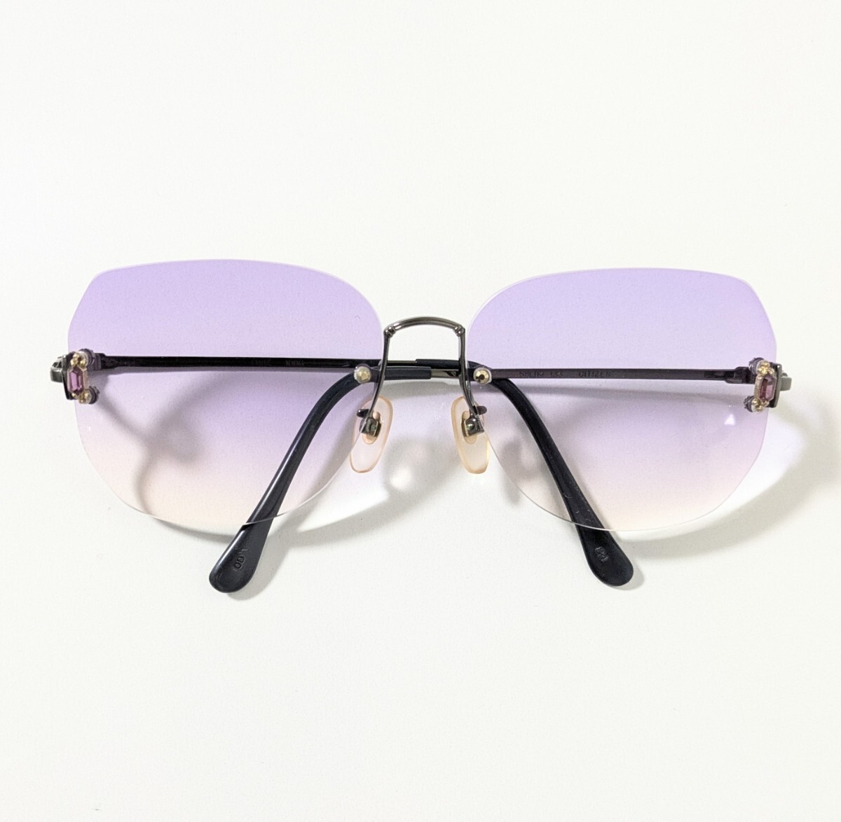 《リムレス》CLAIRE by CITIZEN　縁無し眼鏡(度入り) ツーポイント　ヘキサゴン型メガネ　パープル ラベンダーカラーの装飾付き　美品