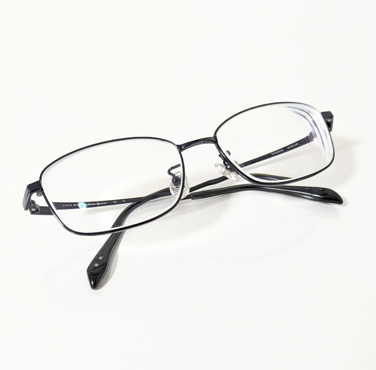 《PARIS MIKI》パリミキ ビジネス フォーマル　度入り眼鏡 スクエアシェイプ型メガネ チタン製 ダークネイビーカラー　高品質　日本 鯖江製