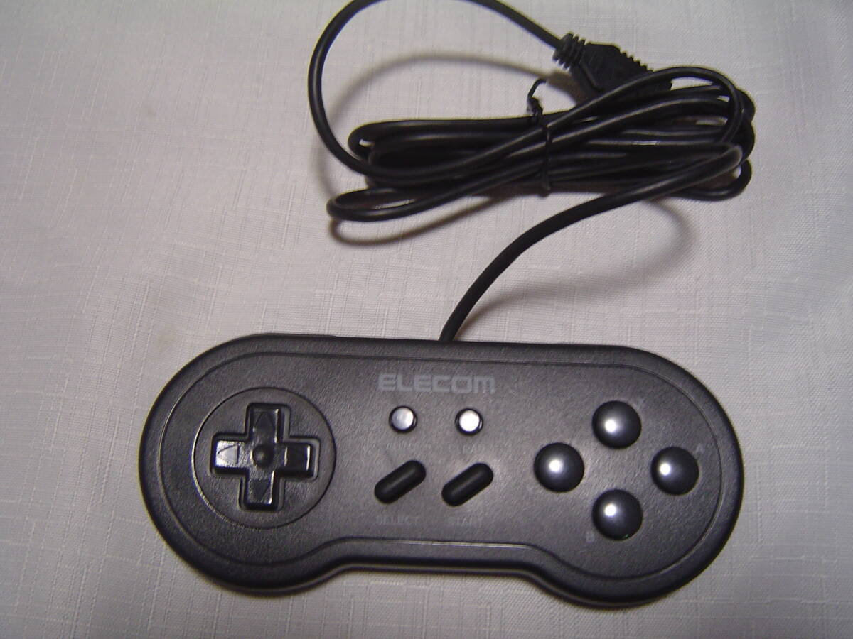 ELECOM レトロスタイル 8ボタン USB ゲームパッド コントローラー JC-U1608TBK 動作確認済　希少 33