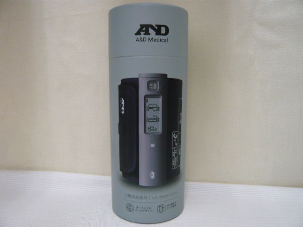 (M45815)未使用 A＆D　Medical　上腕式血圧計　UA-1100NFC 上腕式ホースレス血圧計・体調管理・カフ・自動・デジタル・グレー