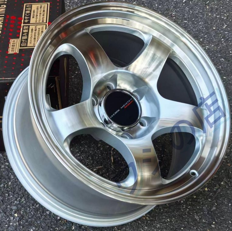 18 インチ 9J オフセット 0 6 穴 139.7 センターボア 106.2 ランクル パジェロ ホイールセット