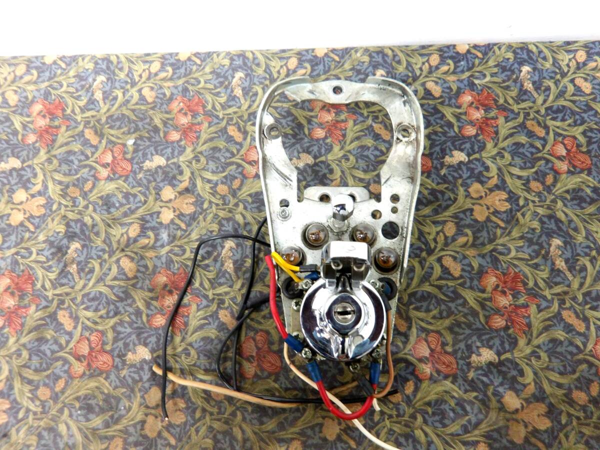 ハーレー 純正 鍵周辺綺麗 メーターダッシュ ベースプレート イグニッション 1999 FLSTC 1340 EVO エボ ソフテイル FLST FXST FLSTF FXSTS