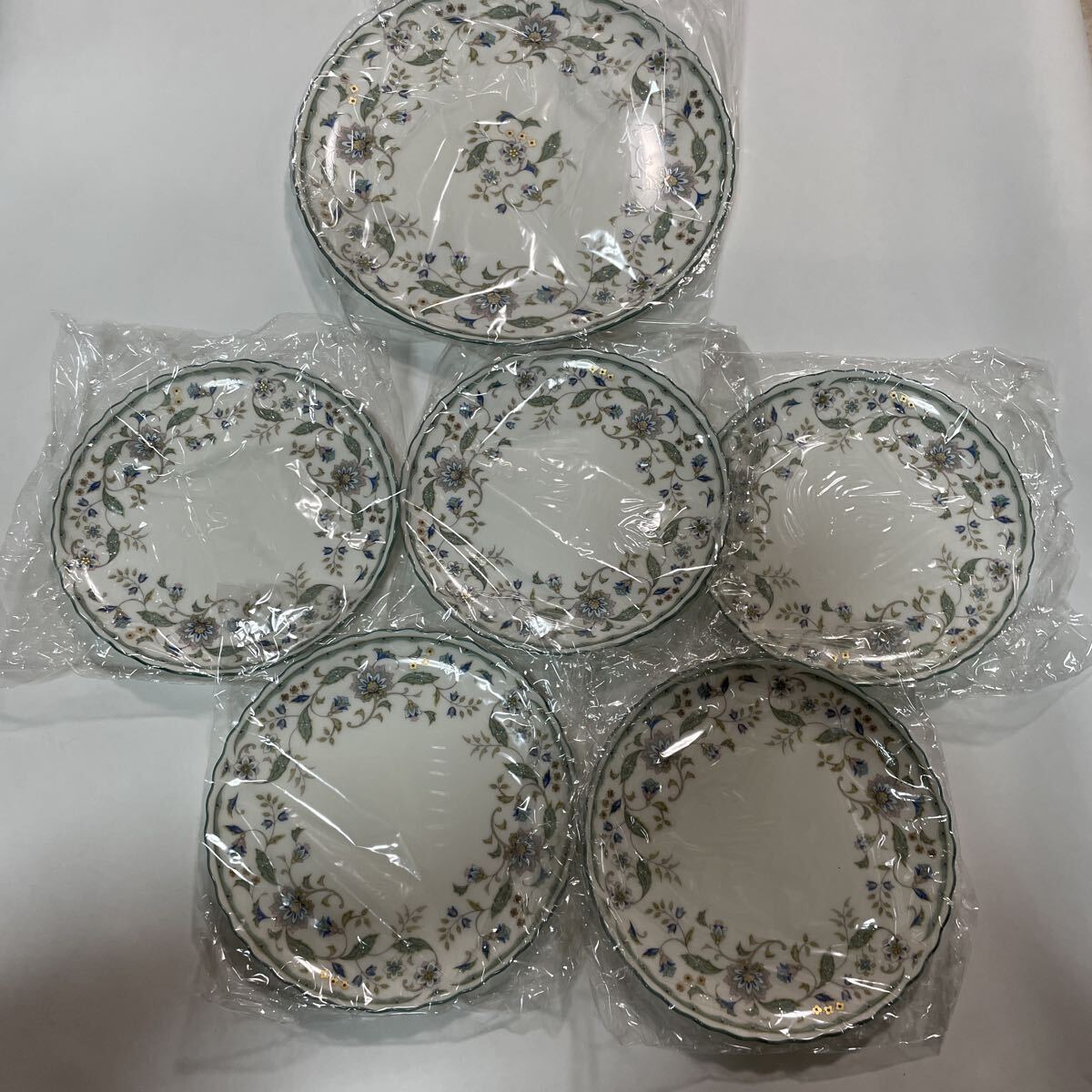 送料無料 廃盤品　Noritake ノリタケ　CALIPH PALACE カリフパレス 24cm 大皿1枚　16.5cmの皿が5枚セット