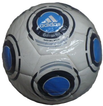 レア物?　シュリンク?新品?保管品　adidas(アディダス?モルテン?)製terrapass(テラパス)2009サッカーボール5号球　白×黒×青　