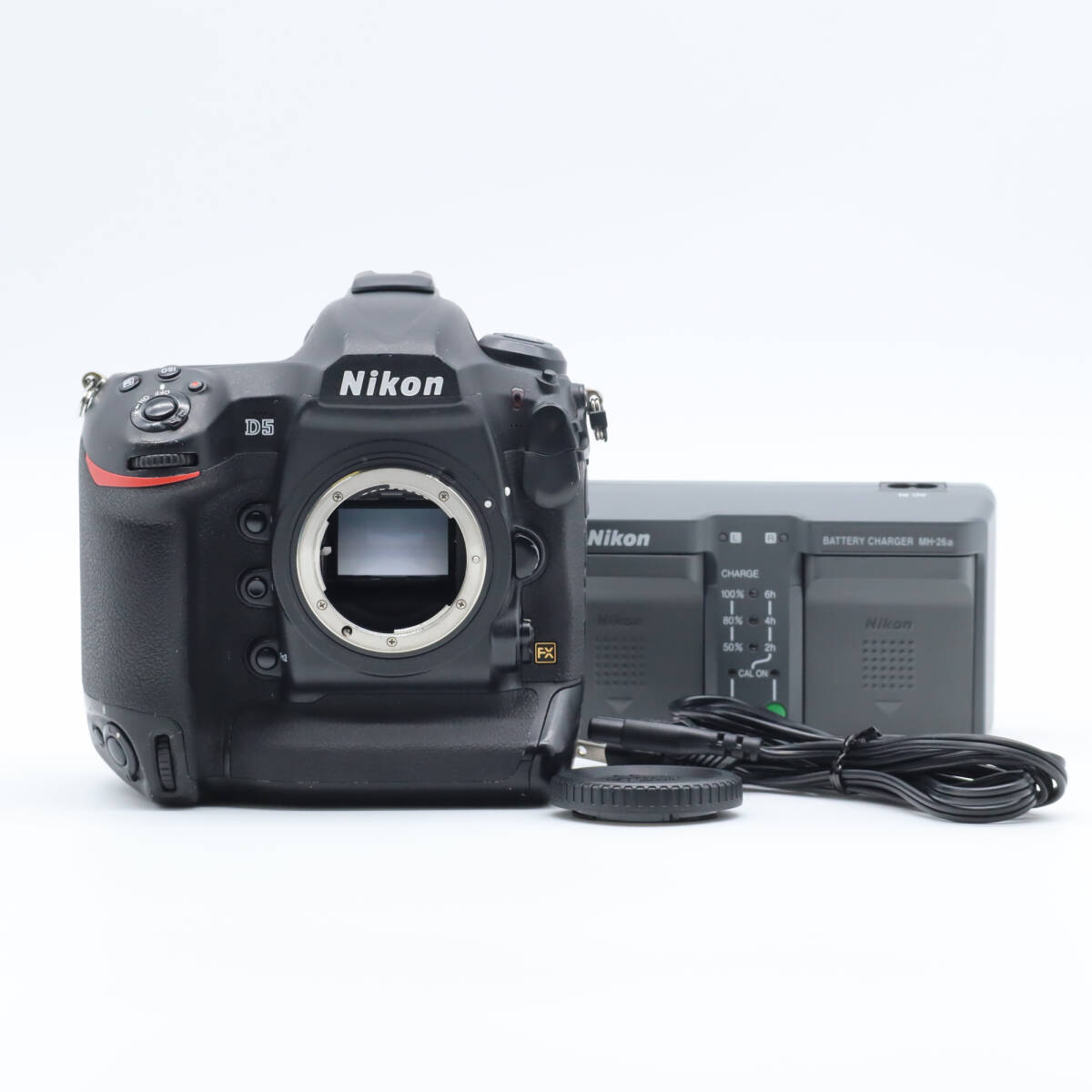 Nikon D5 ボディ CF-Type　ショット数 199350回