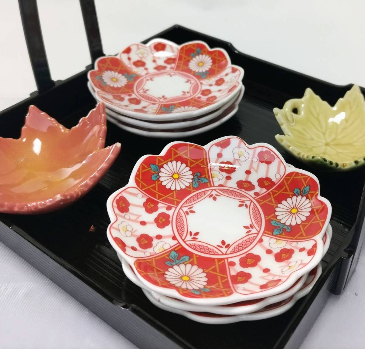 潛龜【美品】豆皿 赤 6枚セット 小皿 醤油皿 銘々皿 食器 和風 レトロ 日本 陶器 焼物 皿 年末 年始 正月彩り 節句 縁起物 行事 花 縁起