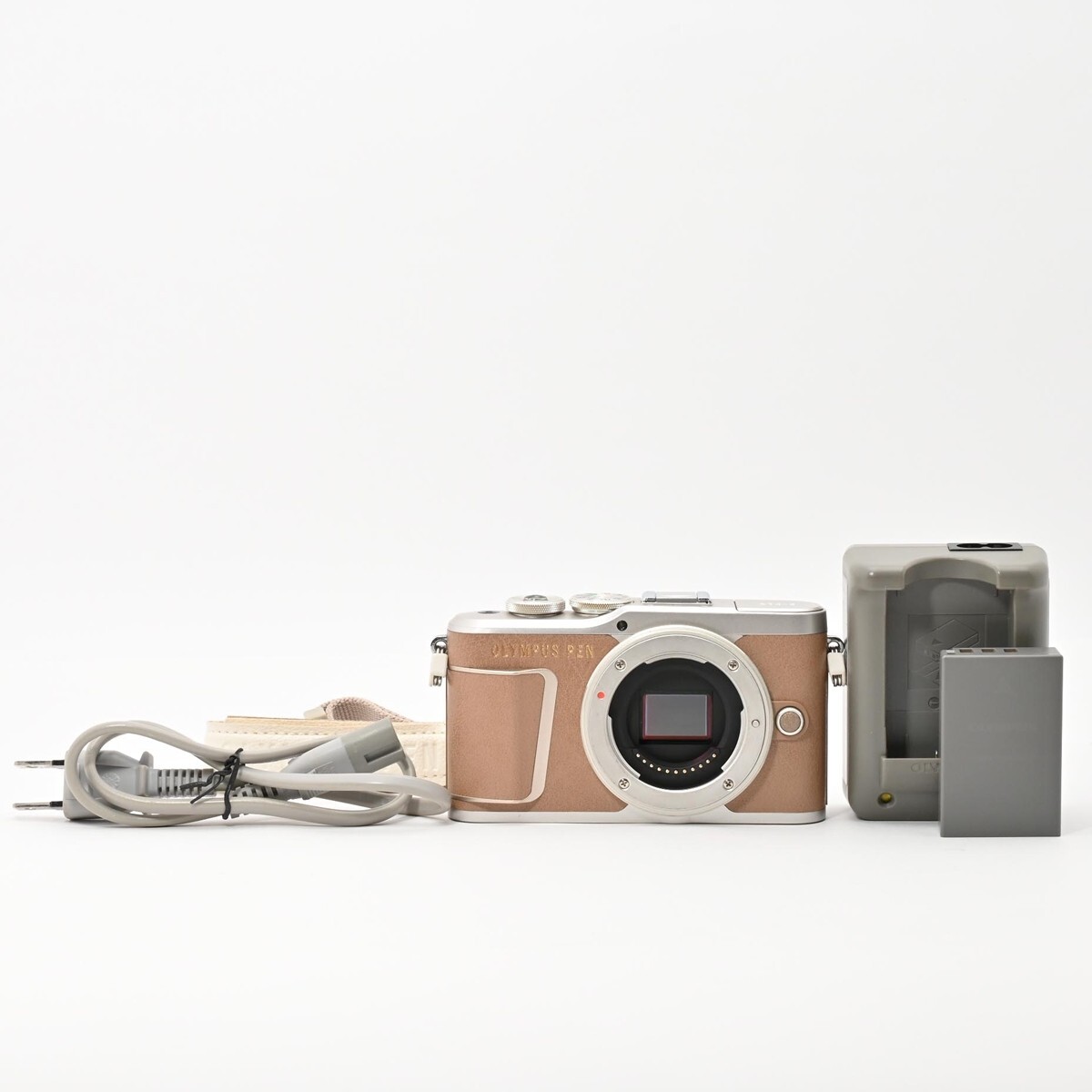 1210＜良品＞ OLYMPUS ミラーレス一眼 PEN E PL9 ボディー ブラウン