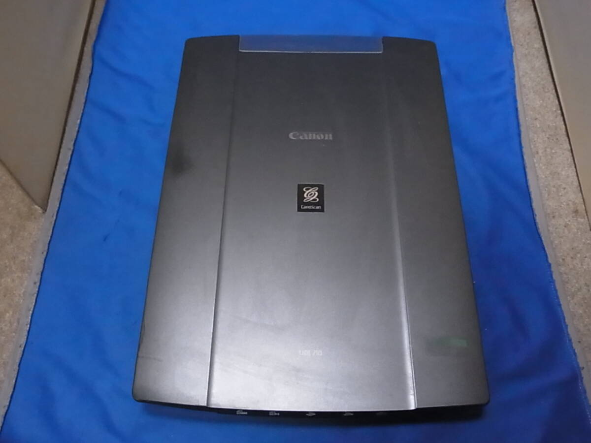 Canon フラットベッドスキャナー CanoScan LIDE210