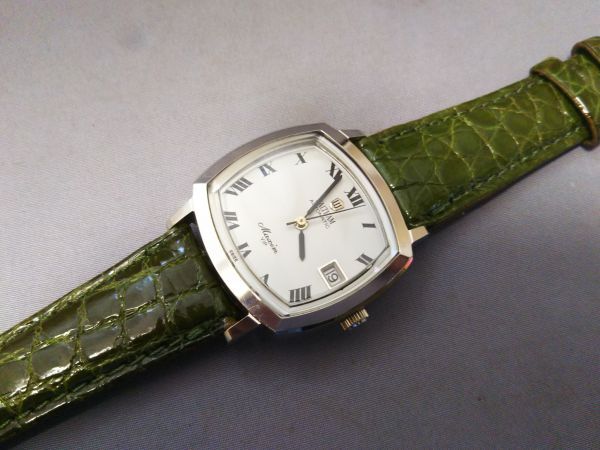 安値スタート！！　USED 1970年代　WALTHAM Maxim VIP ウォルサム　マキシム　自動巻　SS側　白ローマンダイアル　非防水　稼働中