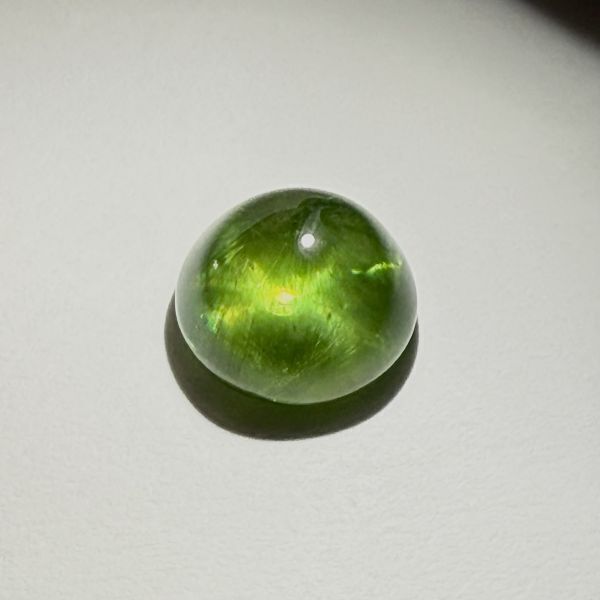 天然デマントイドガーネット 6.832ct ルース キャッツアイ効果 DGL鑑別書付