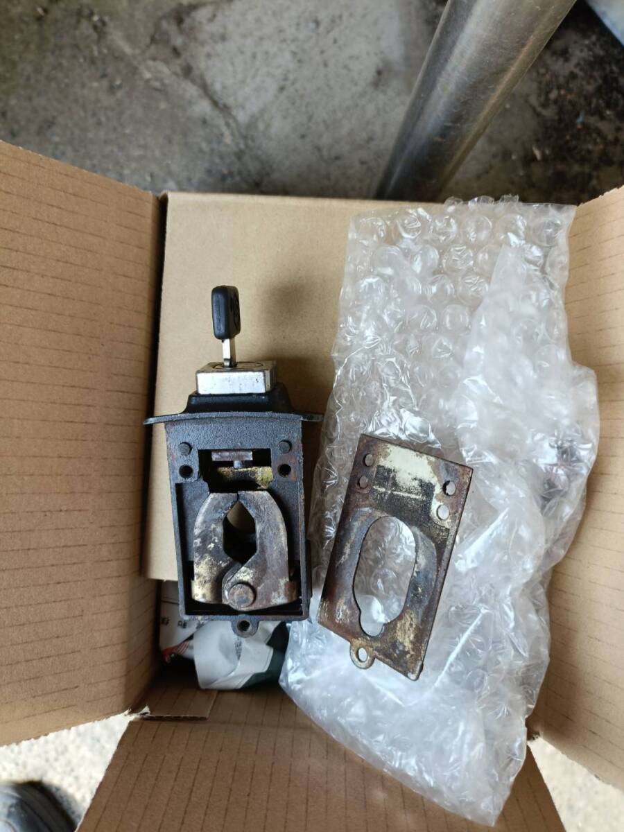 Vespa用シートロック　ジャンク