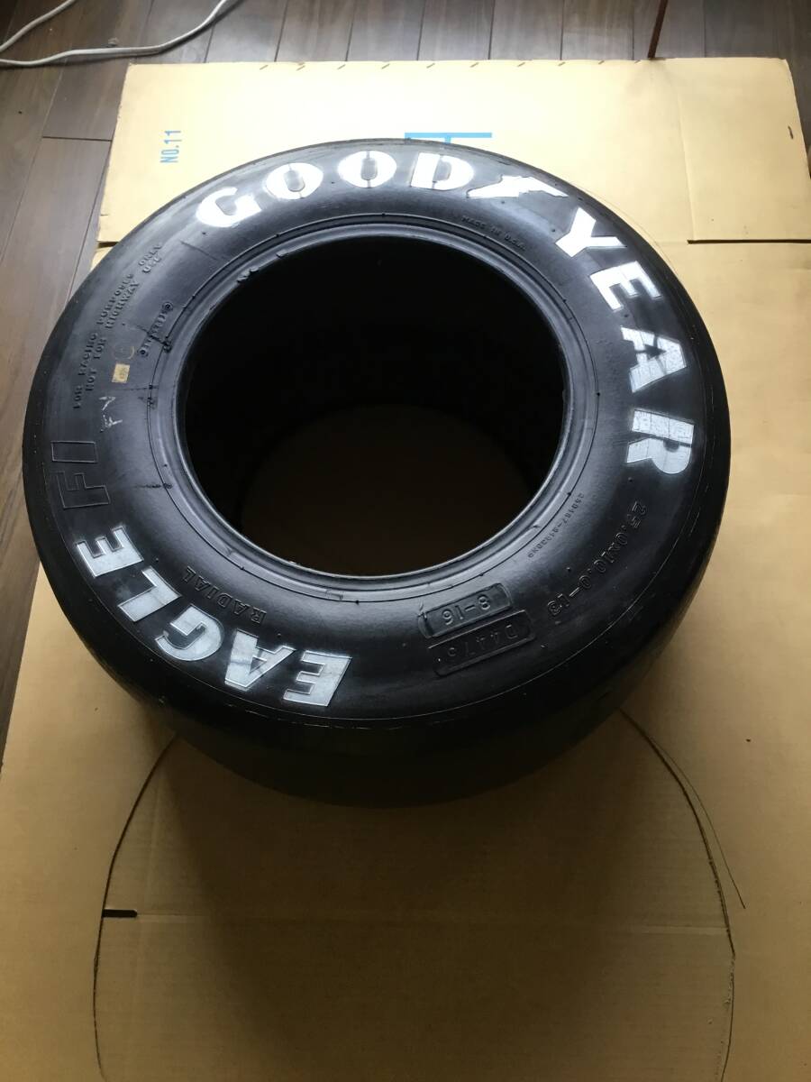 F1 本物　フロントタイヤ　87年　レイトン　ハウス871-01取外し　イバンカペリ使用