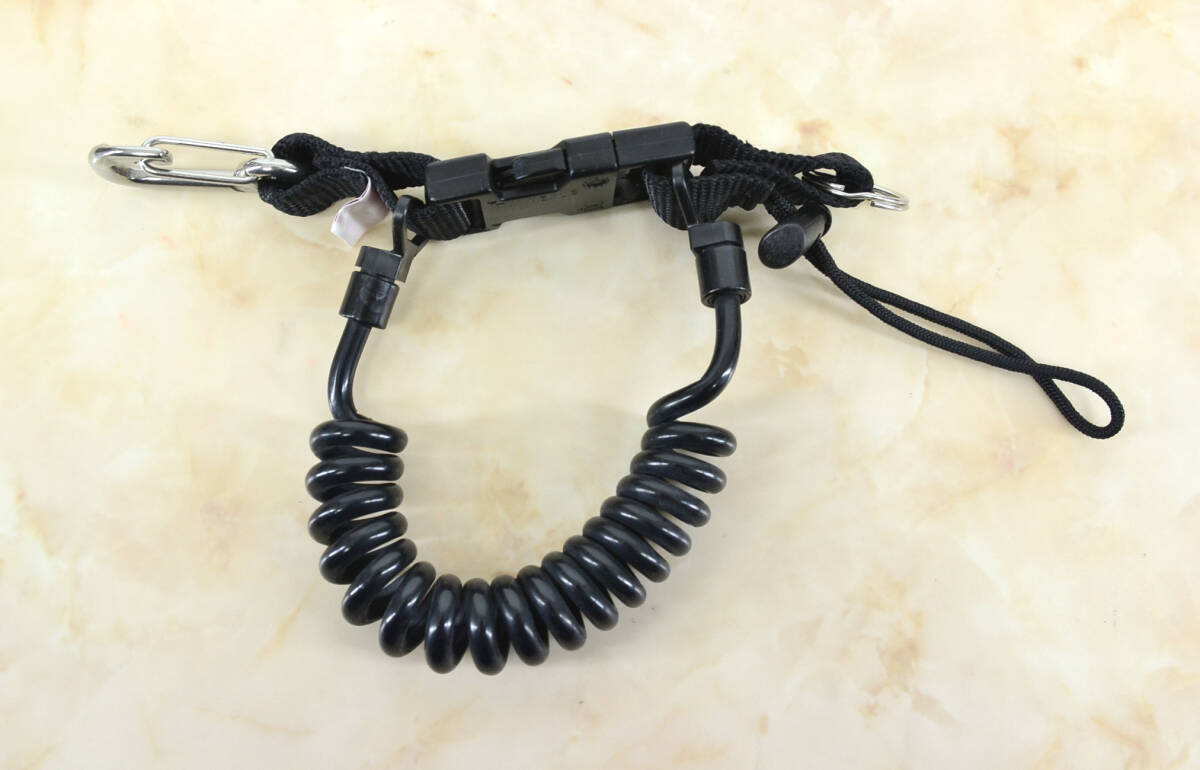 オールメタルスナッピーコイル ブラック ステンレスカラビナ LR-1400 Innovative Scuba 水中撮影 カメラ用品 中古良品