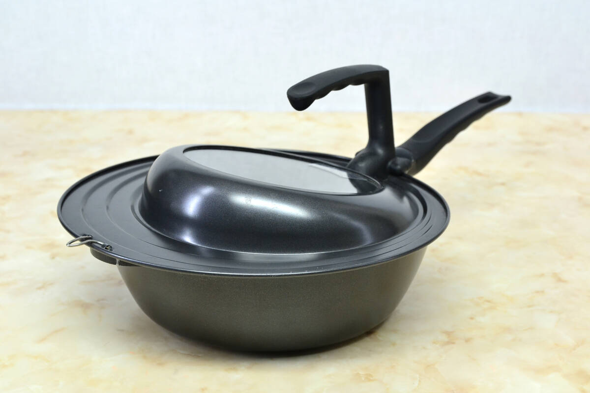 深めの炒めなべ フライパン 鍋 フタつき　中古良品