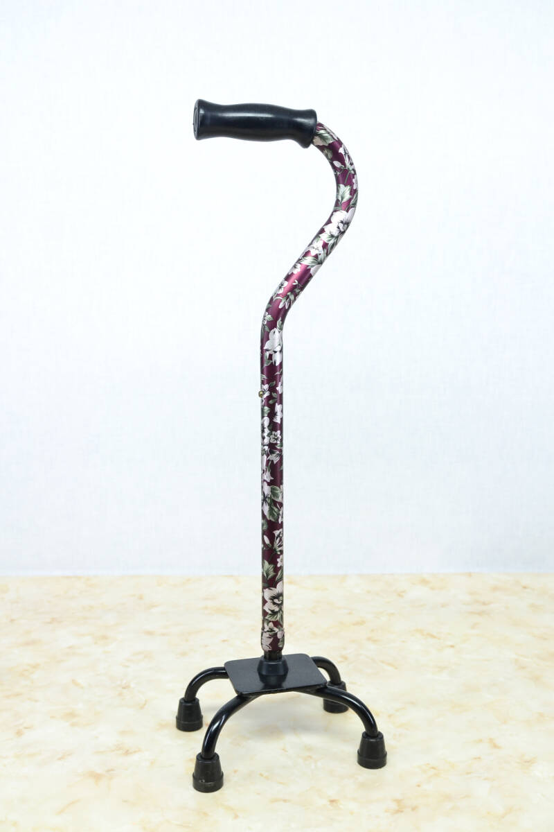 マキテック アルミ製４点支柱杖 50シリーズ 赤花柄 介護用品 中古良品