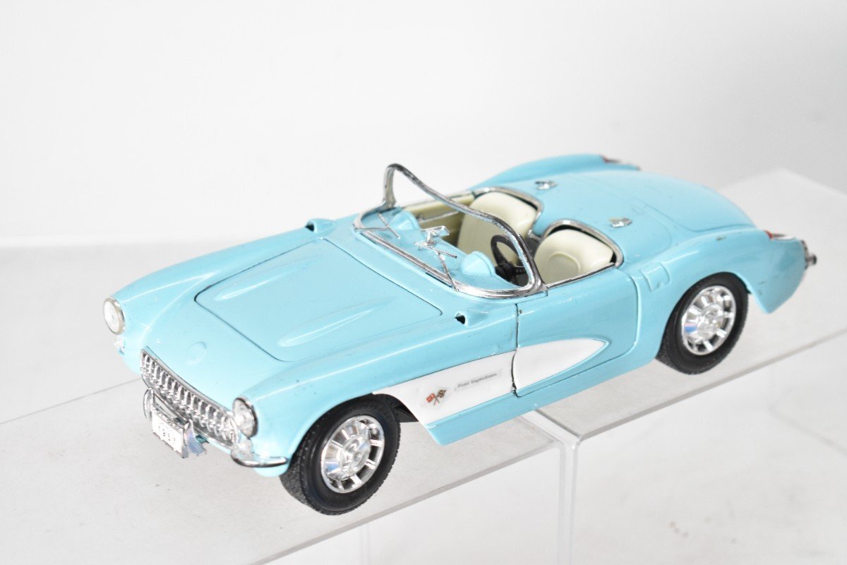 Road Tough NO.92018 1/18 シボレー コルベット 水色 ミニカー モデルカー[ロードタフ][Chevrolet Corvette][車]H