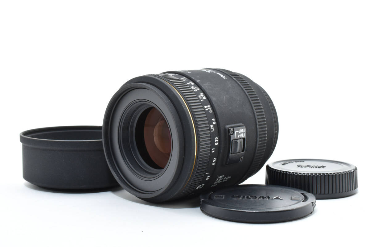 Sigma 70mm f/2.8 EX DG Macro For Nikon F L0380