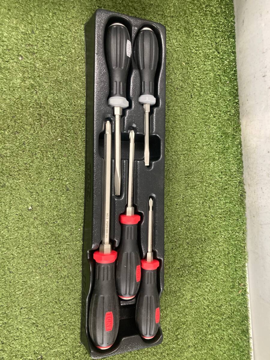 【中古品】TONE ドライバーセット　ITC59QUVK4DS