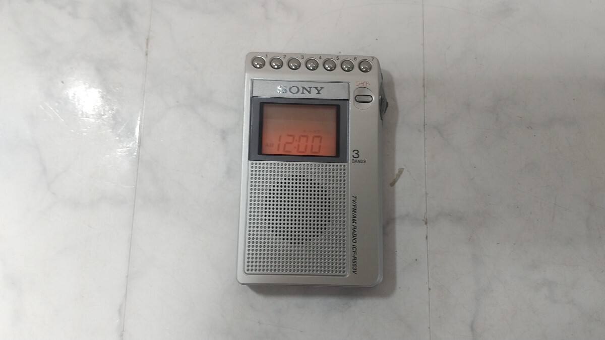K5840 SONY ICF-R553V ラジオ ハンディポータブルラジオ /ソニー/ラジオ受信OK 現状品 JUNK 送料無料