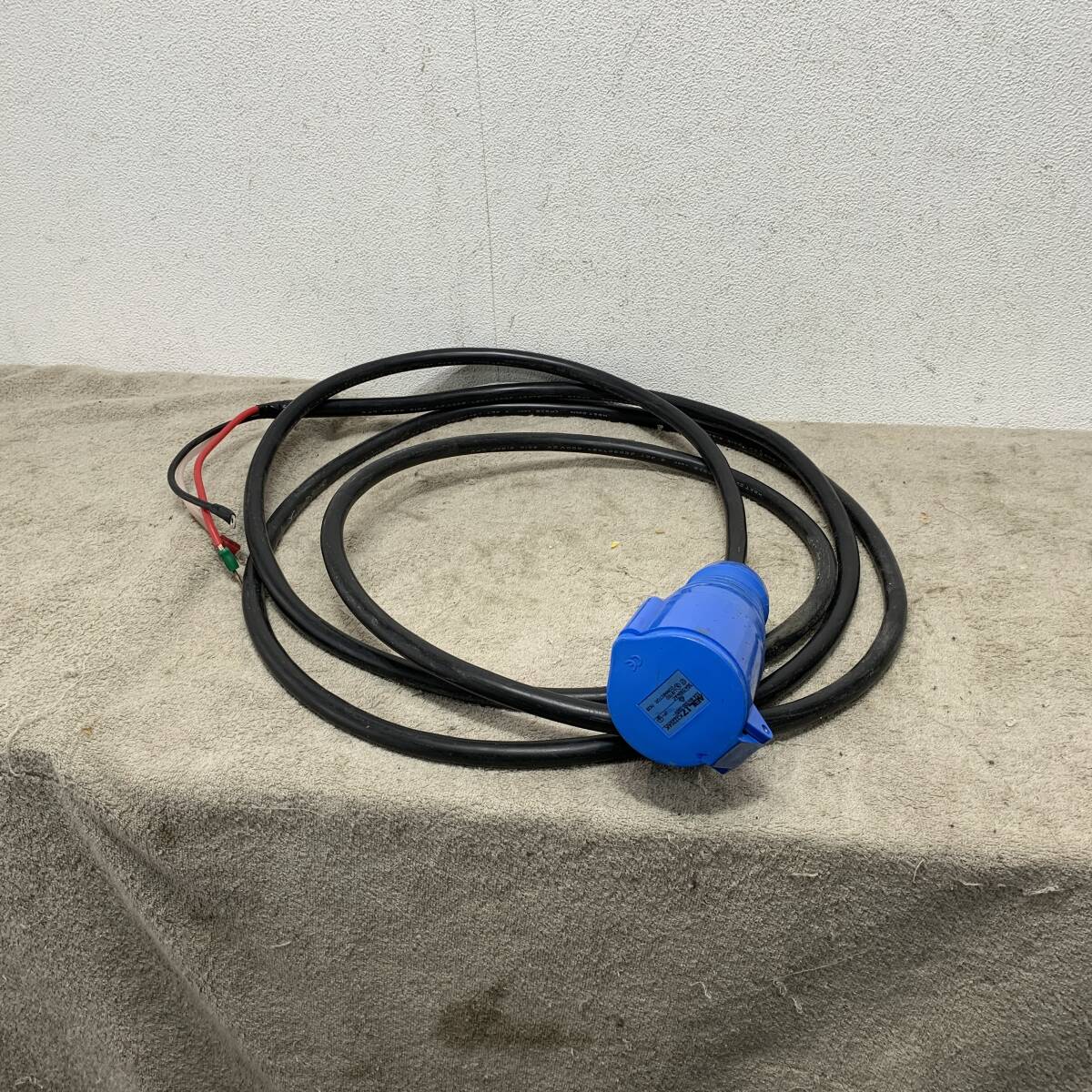 Altech　ABL17　K3220 AK 30A　250VAC　防水電源コネクタ　産業用　XZ4337