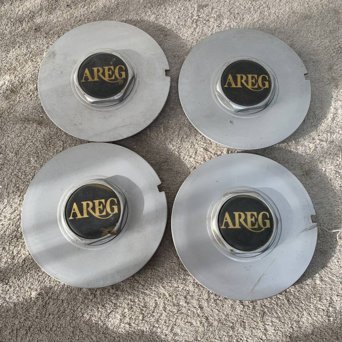 AREG　ホイールセンターキャップ　4個セット　XZ4348