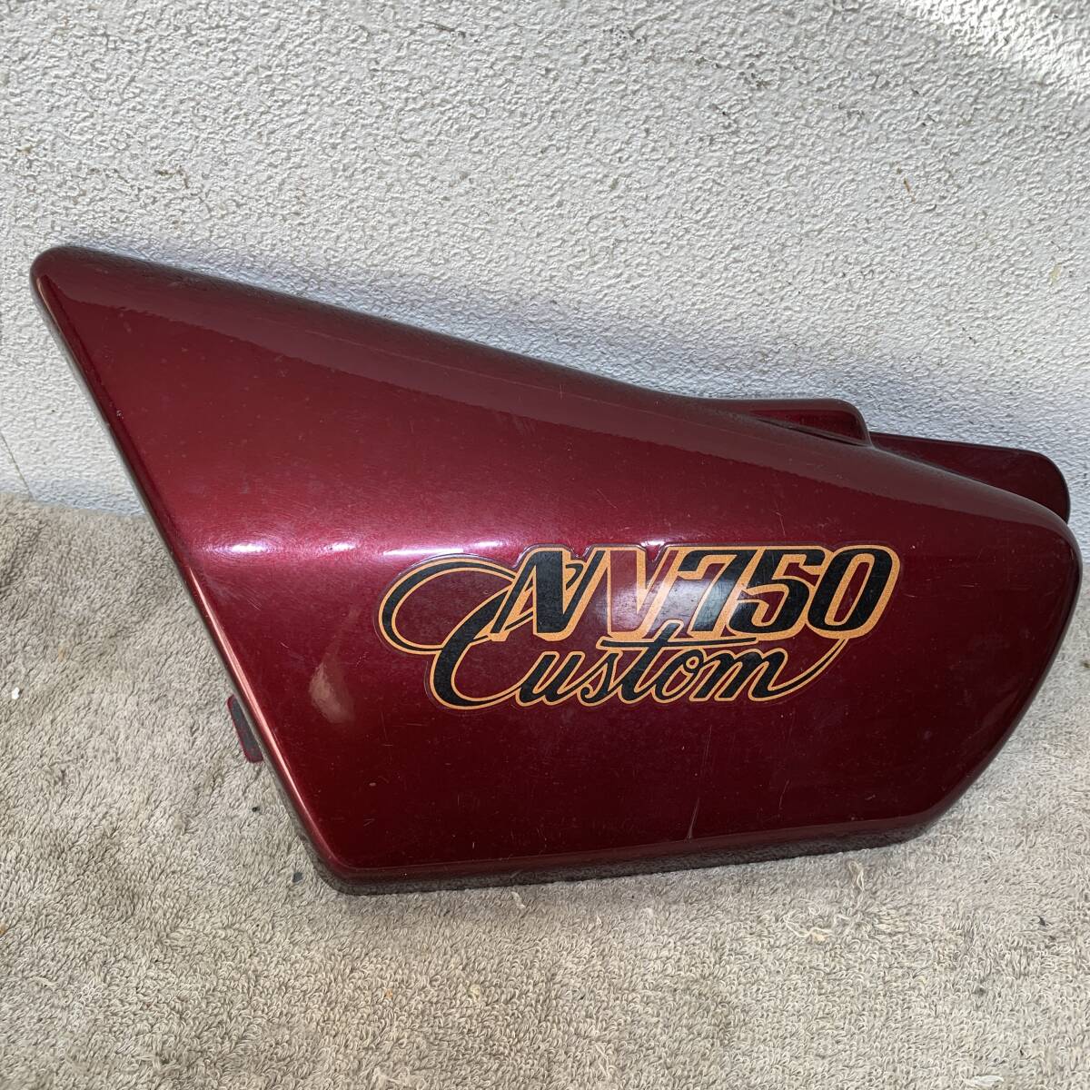NV750　カスタム　HONDA　ホンダ　純正　サイドカバー　左　XZ4358
