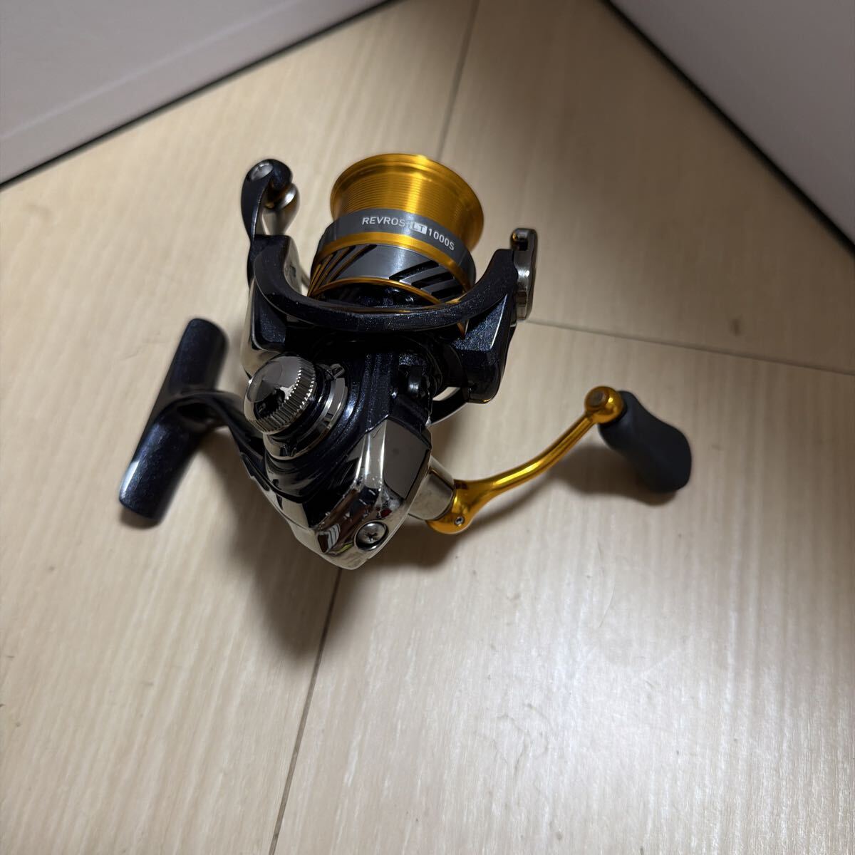 Daiwa REVROS LT1000S スピニングリール