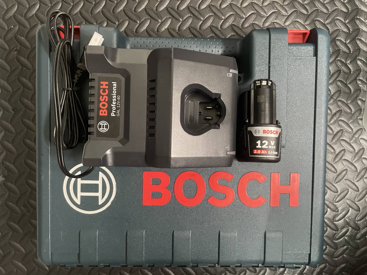 BOSCH/ボッシュ リチウムイオンバッテリー用充電器[A1130C後継機] GAL12V-40 12V バッテリー 充電器　ケース付属