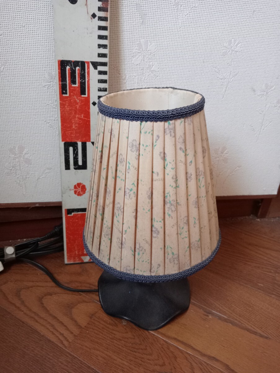 ビンテージ アイアンのテーブルランプ　訳あり　棚 テーブルランプ