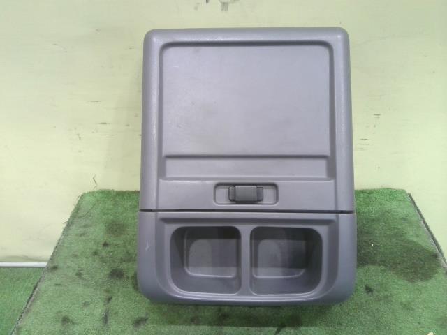 フォワード TKG-FRR90T2 コンソールボックス 4HK1T 729 8-97414-311-0 中古