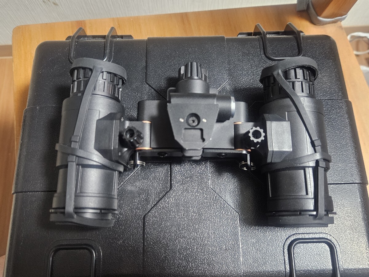 AN/PVS-31 双眼NVG 白燐WP FOM1500 自動ゲイン 手動アイリス搭載 新品