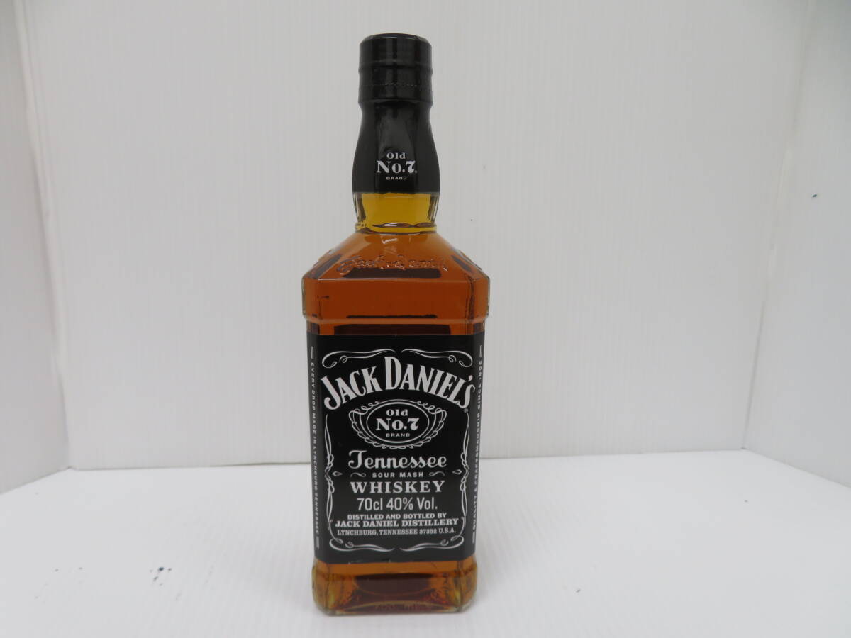 ジャックダニエル　テネシーウイスキー　バーボン　未開栓　700ｍｌ　40％　オールド　No7　Jack Daniel's　　　　　　086