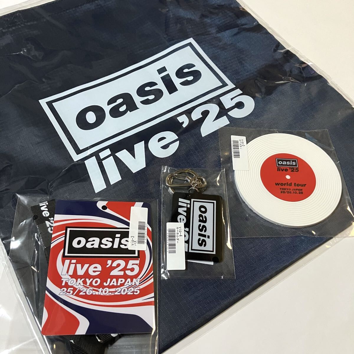 oasis live’25 VIP グッズ 特典 2025.10.26 東京ドーム ★ オアシス Liam Gallagher Noel Gallagher TOKYO JAPAN keychain Coaster tote