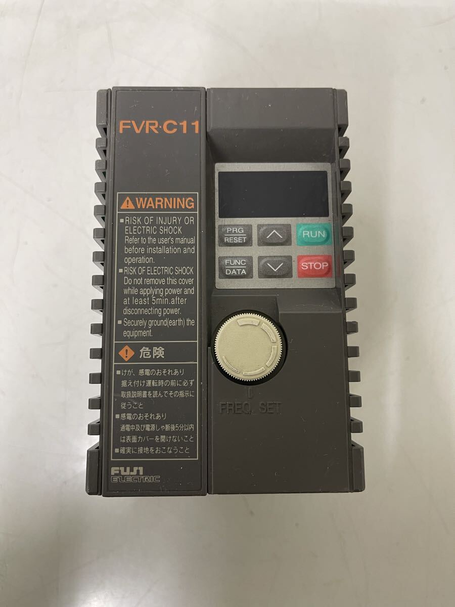 D702 富士電機 インバータ FVR0.2C11S-2 0.2kW 3相200V