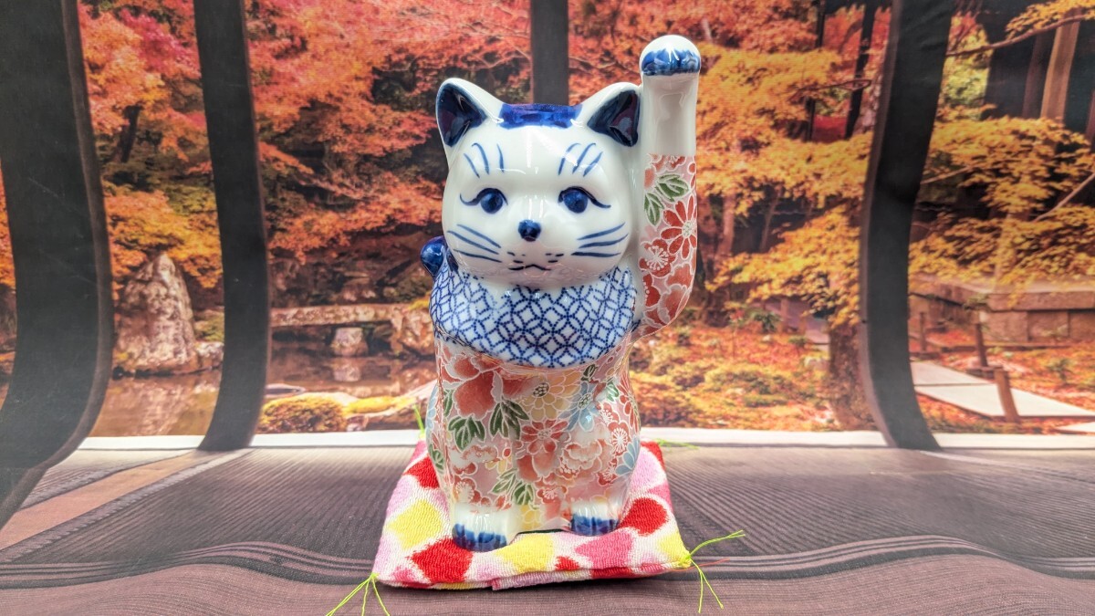 友禅磁器　招き猫　左手上げ　小　瀬戸焼　縁起物　金運　陶器製　置物　③