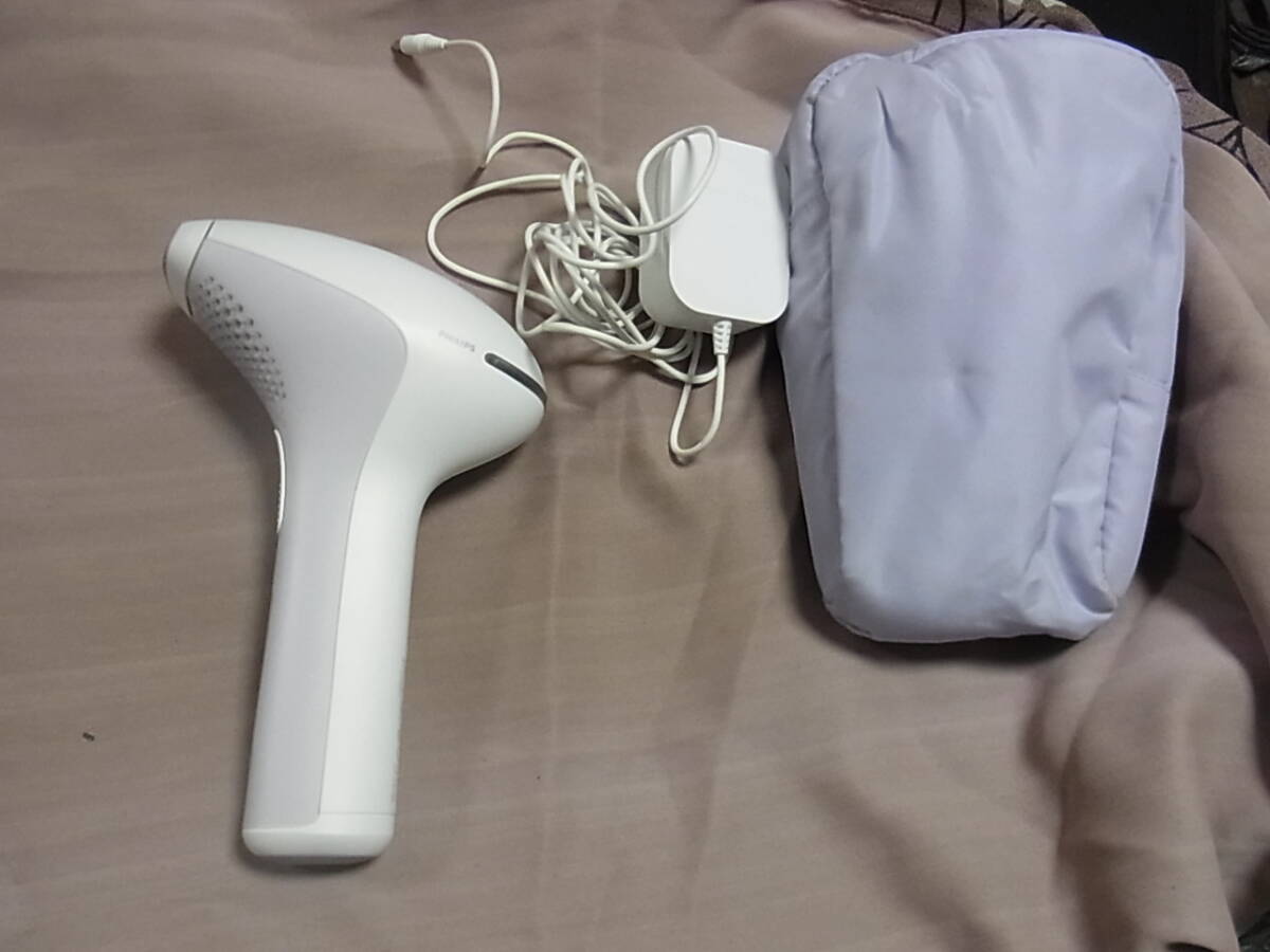 極上美品　PHILIPS ルメア フィリップス SC2001 脱毛器 　Lumea　純正充電器付属　動作確認済