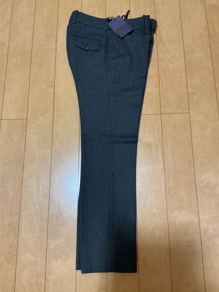 未使用　PRADA レディース　パンツ　濃グレー　40