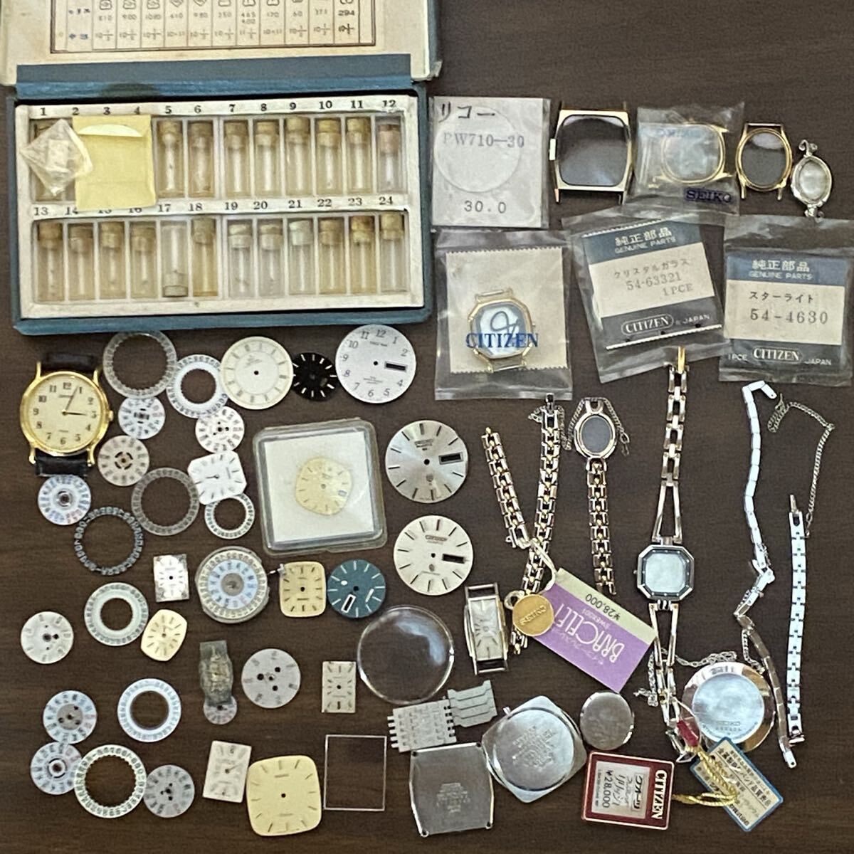 文字盤 ケース バンド 蓋 パーツ 等 いろいろ 腕時計 大量セット SEIKO CITIZEN 等 Balance Staffs まとめて ジャンク品