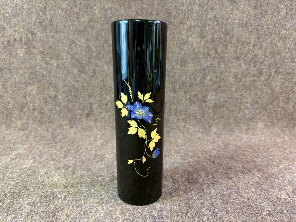 60 a2 MR080206-1／輪島塗 筒型 花器 桔梗? 漆器 花入 花生 華道 華道具 茶道具 フラワーベース 和室 中古