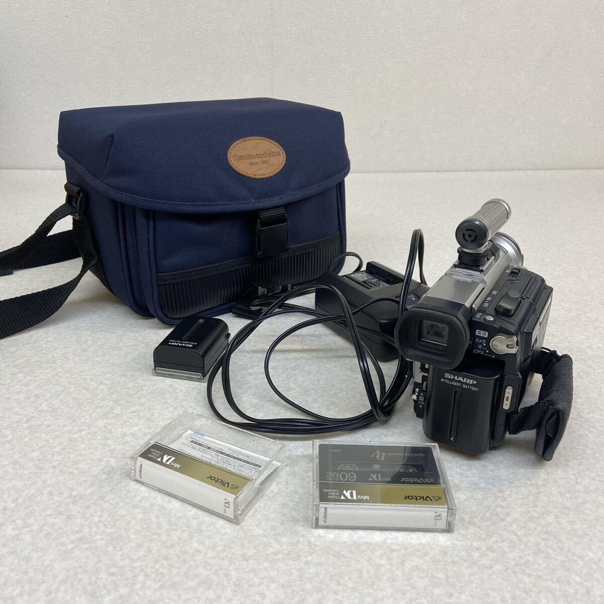 T【 SHARP VL-PD7 ビデオカメラ】 ジャンク デジタルビデオカメラ ハンディカム シャープ カメラバッグ付 miniDV ナイトレーダー