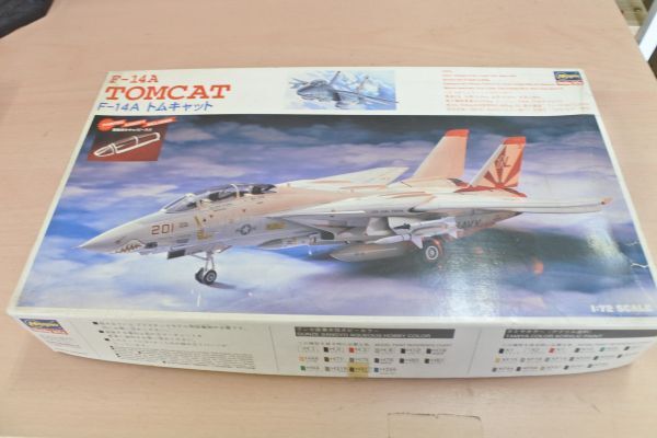 FW1　ハセガワ　1/72　F-14A　60/定形外660　デカール傷？　個別説明を必ずお読みください