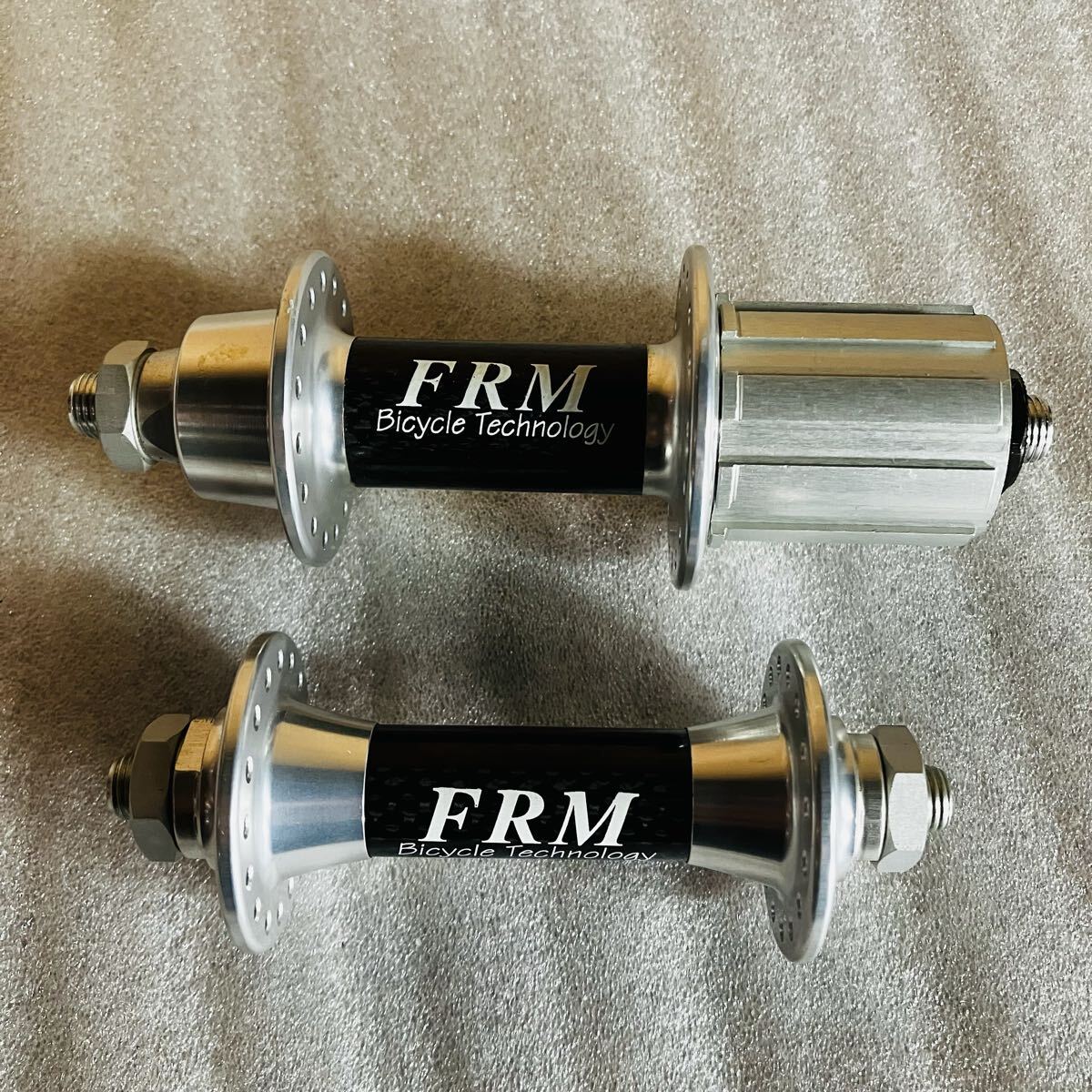 ◯未使用 RPM 前後ハブ ホール数32 シマノ10速対応 ロードバイク 高級ハブ カーボン 